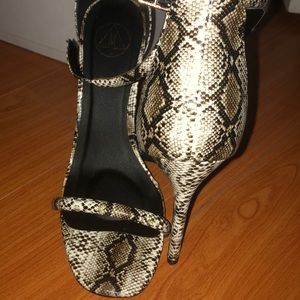 Missguided Shoes - Autumn snake skin heel Missguided Shoes - Autumn snake skin heel